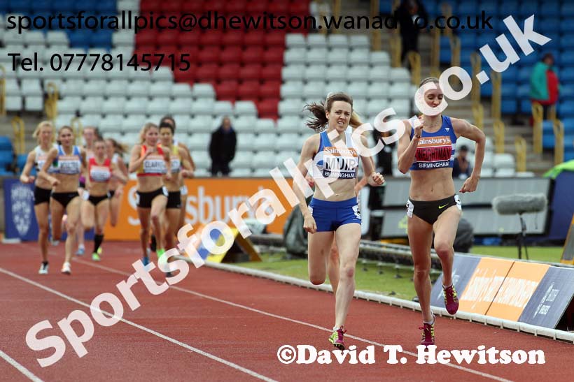 Laura Weightman (Morpeth) leads Laura Muir ((Dundee Hawkhill) 1500 metres, 2014 Sainsbury's British Championships. Photo: David T. Hewitson/Sports for All Pics